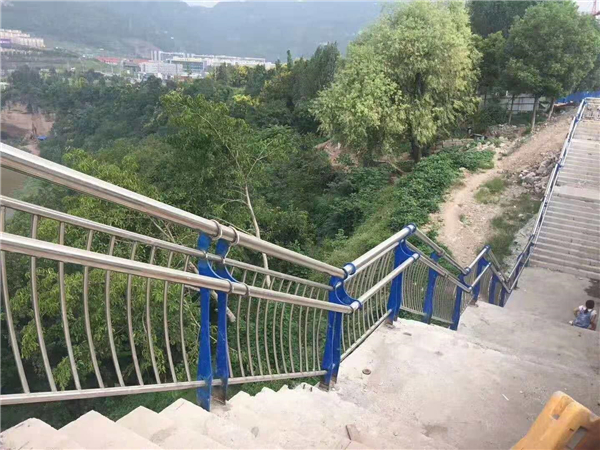 西宁不锈钢桥梁栏杆